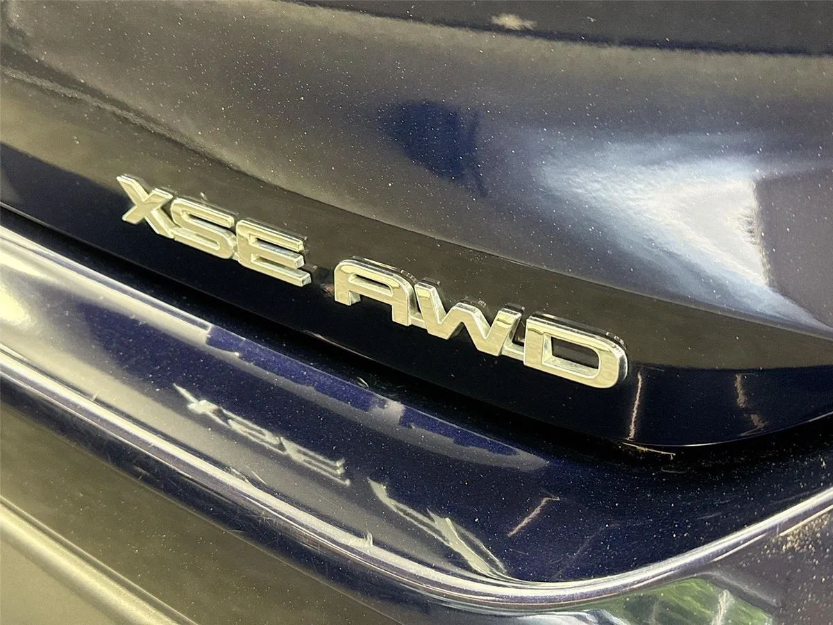 2025 Toyota Highlander XSE thumbnail 15