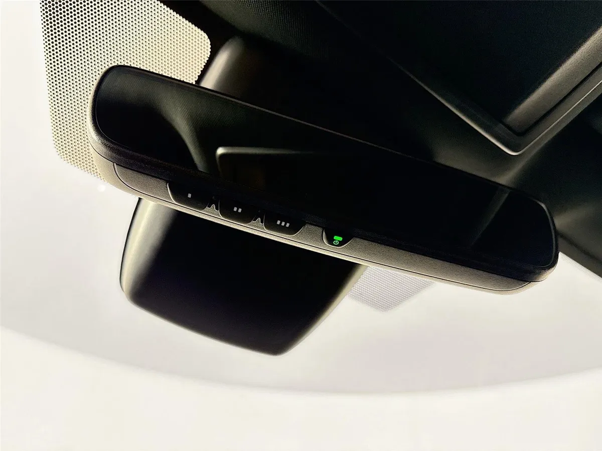 2025 Toyota Highlander XSE thumbnail 23