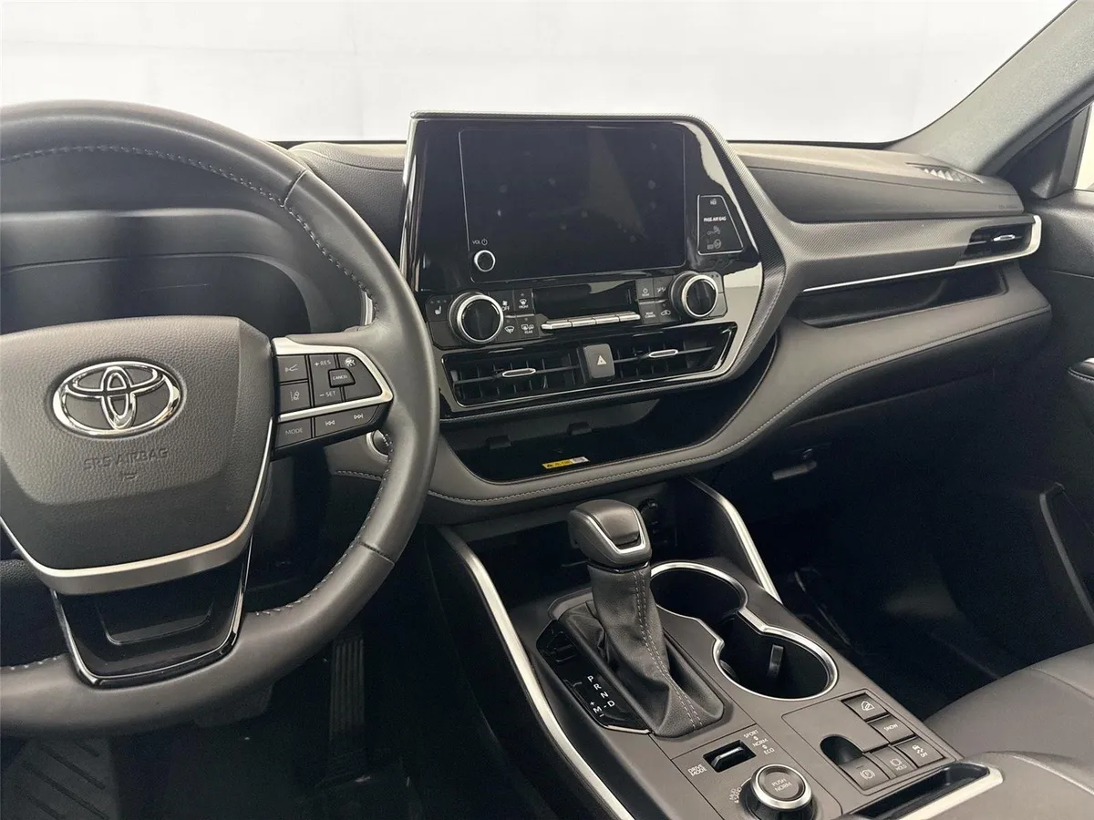 2025 Toyota Highlander XSE thumbnail 33