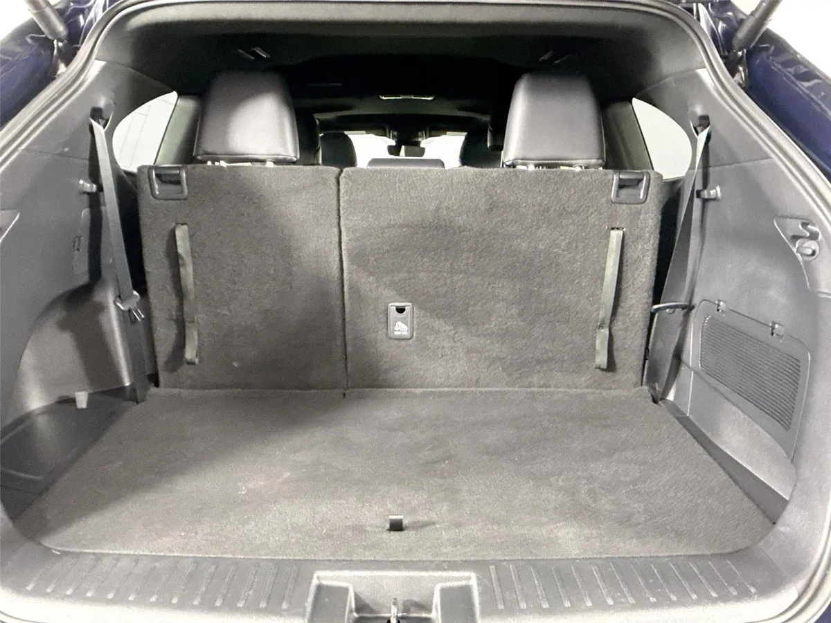 2025 Toyota Highlander XSE thumbnail 38