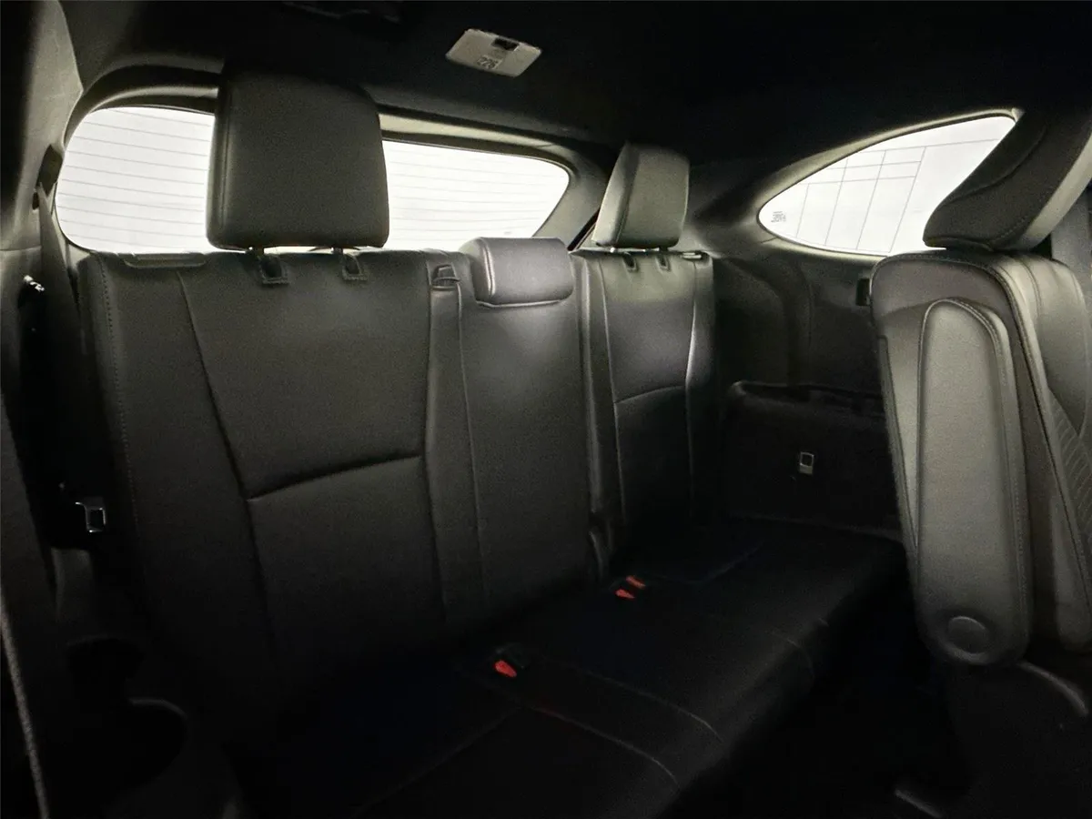 2025 Toyota Highlander XSE thumbnail 40