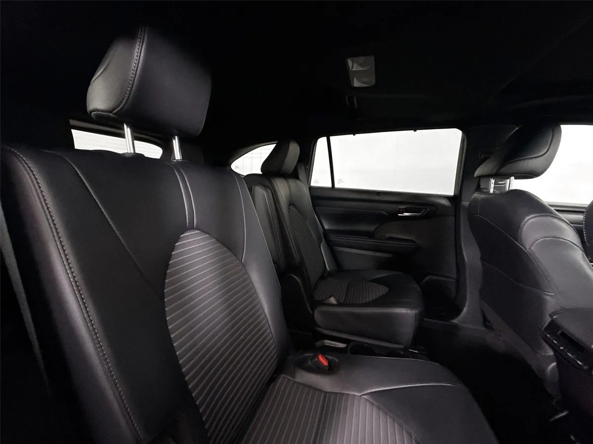 2025 Toyota Highlander XSE thumbnail 41