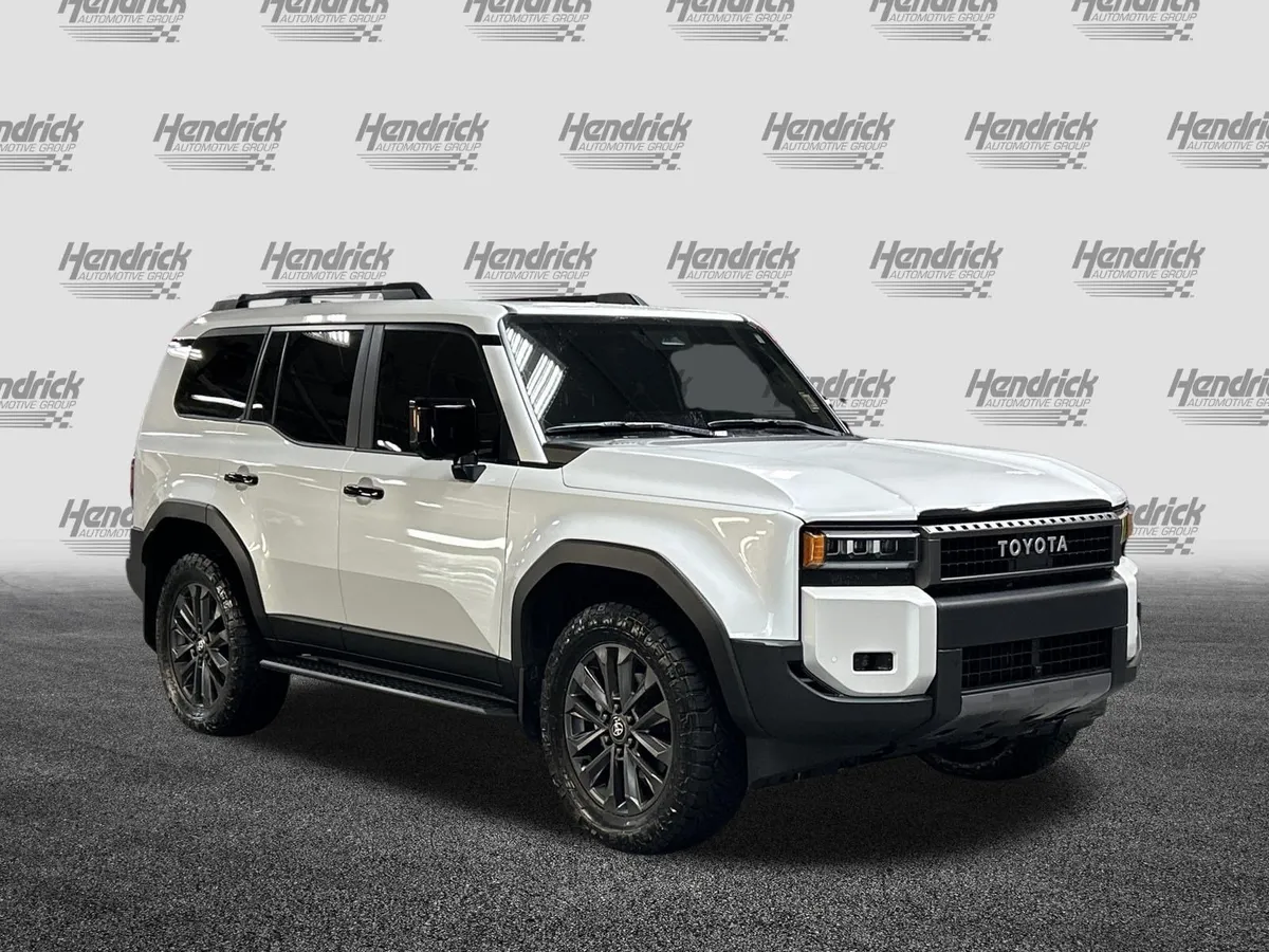 2025 Toyota Land Cruiser thumbnail 2