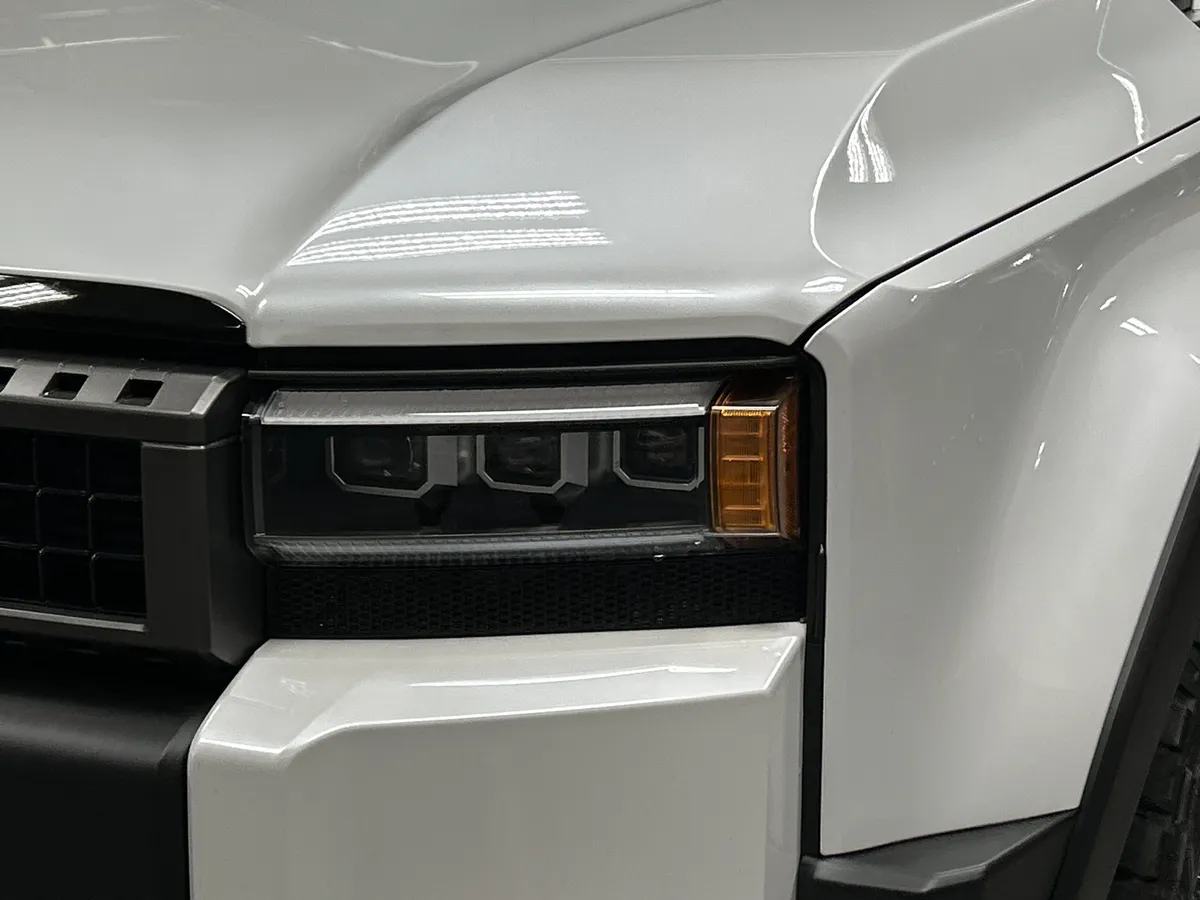 2025 Toyota Land Cruiser thumbnail 6