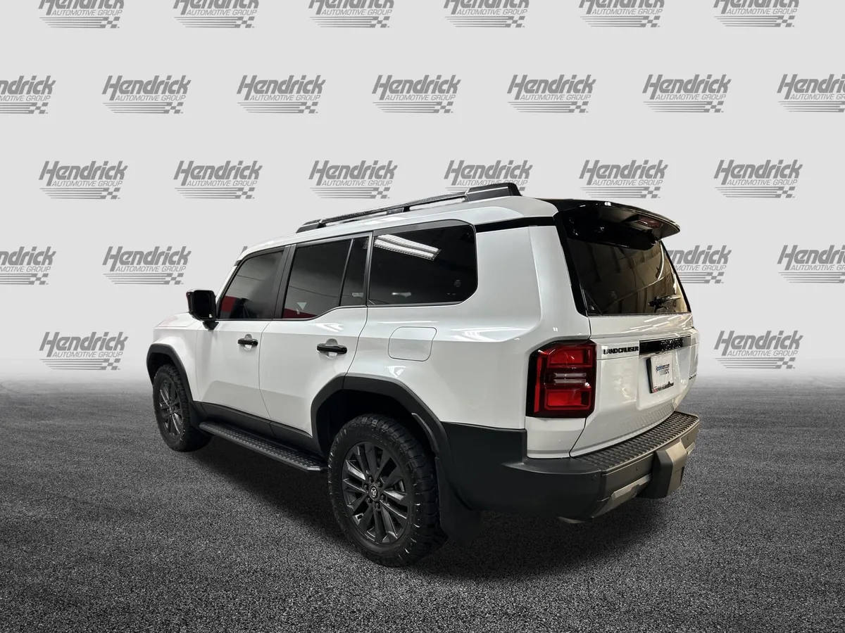 2025 Toyota Land Cruiser thumbnail 8