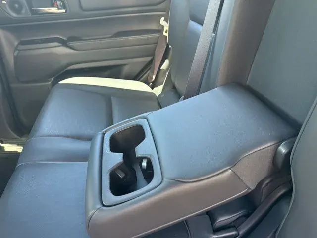 2025 Toyota Land Cruiser Base thumbnail 18
