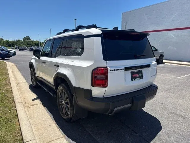 2025 Toyota Land Cruiser Base thumbnail 4