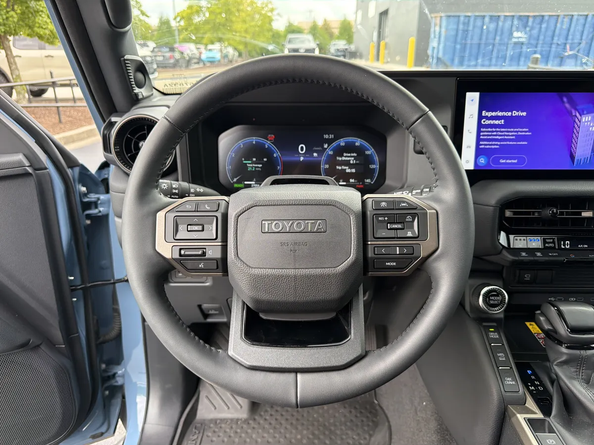 2025 Toyota Land Cruiser thumbnail 17