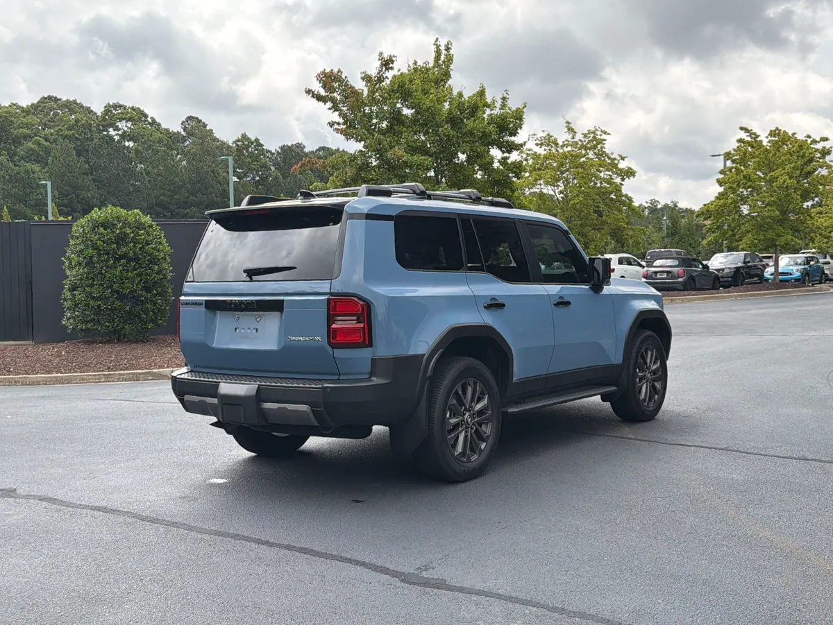2025 Toyota Land Cruiser thumbnail 2