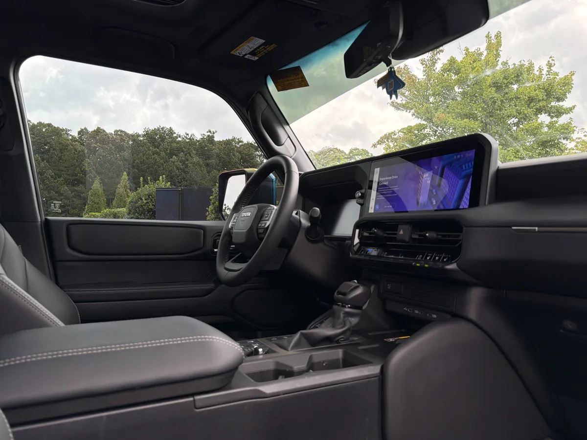 2025 Toyota Land Cruiser thumbnail 5