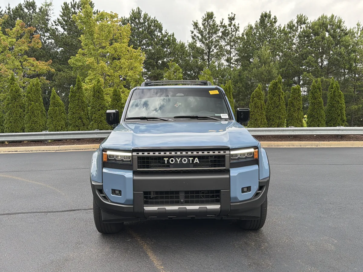 2025 Toyota Land Cruiser thumbnail 9