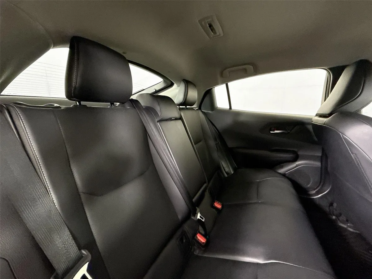 2025 Toyota Prius XLE thumbnail 39