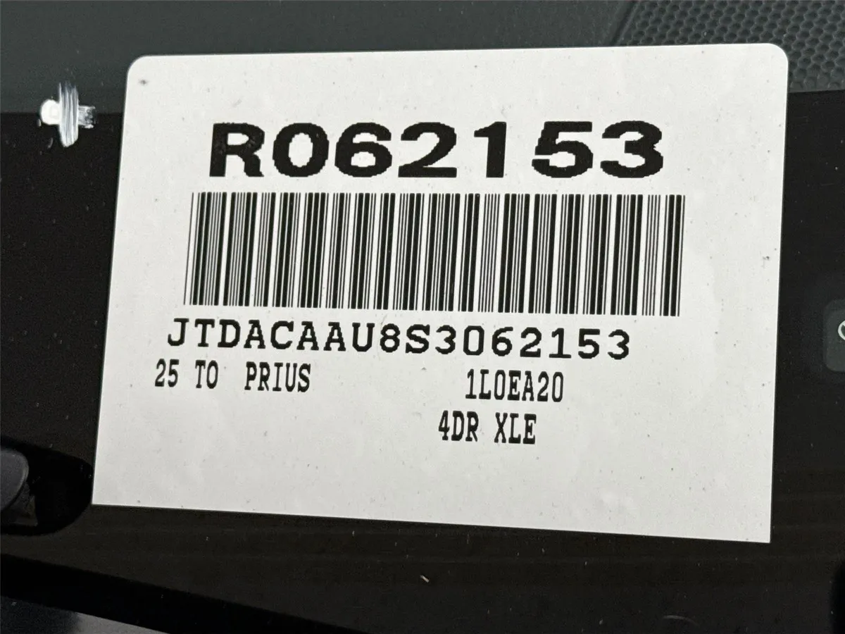 2025 Toyota Prius XLE thumbnail 44