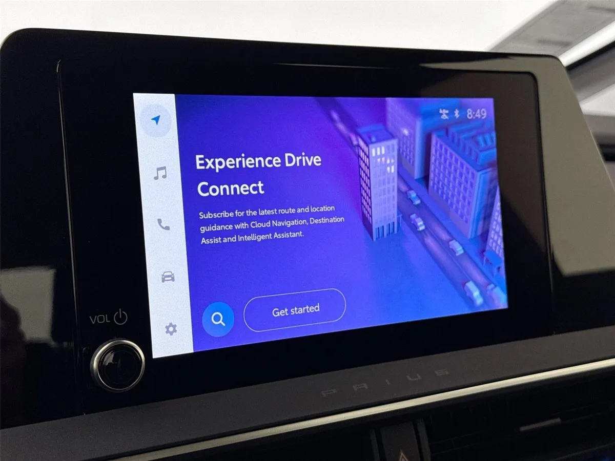 2025 Toyota Prius XLE thumbnail 7