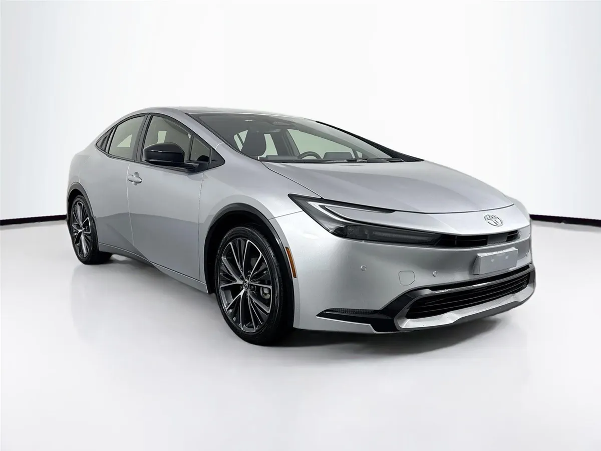 2025 Toyota Prius XLE thumbnail 10