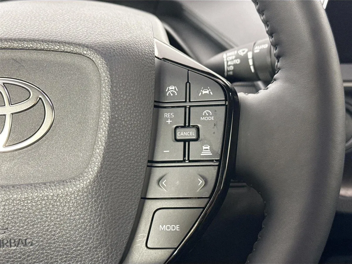 2025 Toyota Prius XLE thumbnail 20