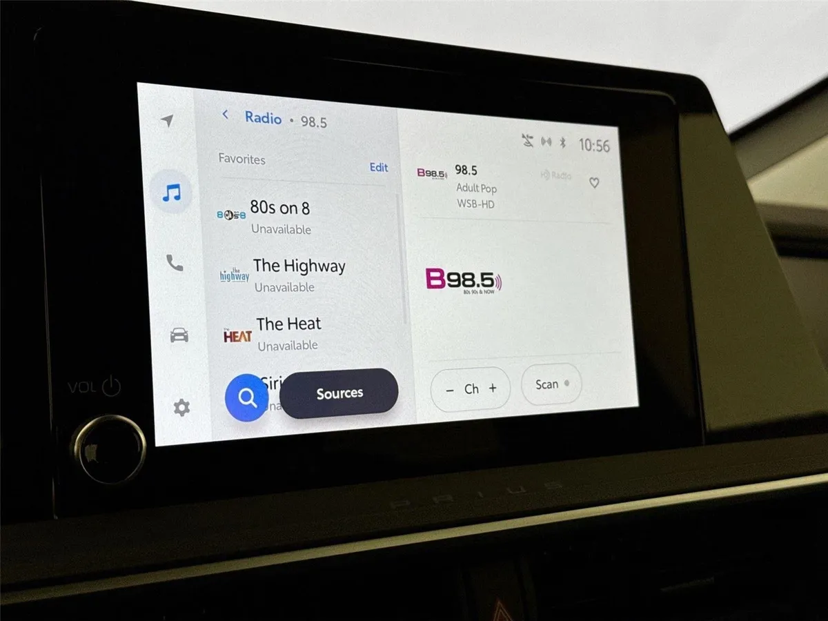 2025 Toyota Prius XLE thumbnail 24