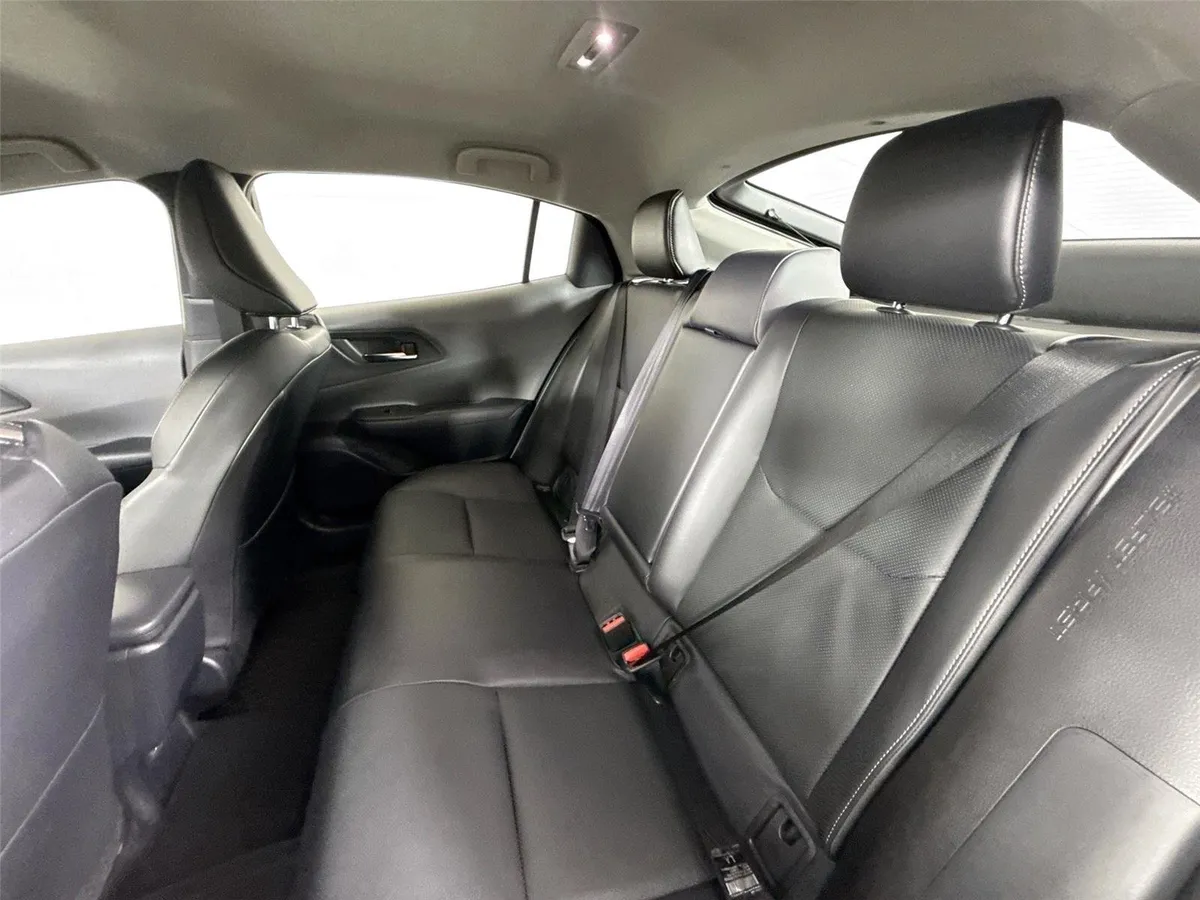 2025 Toyota Prius XLE thumbnail 30