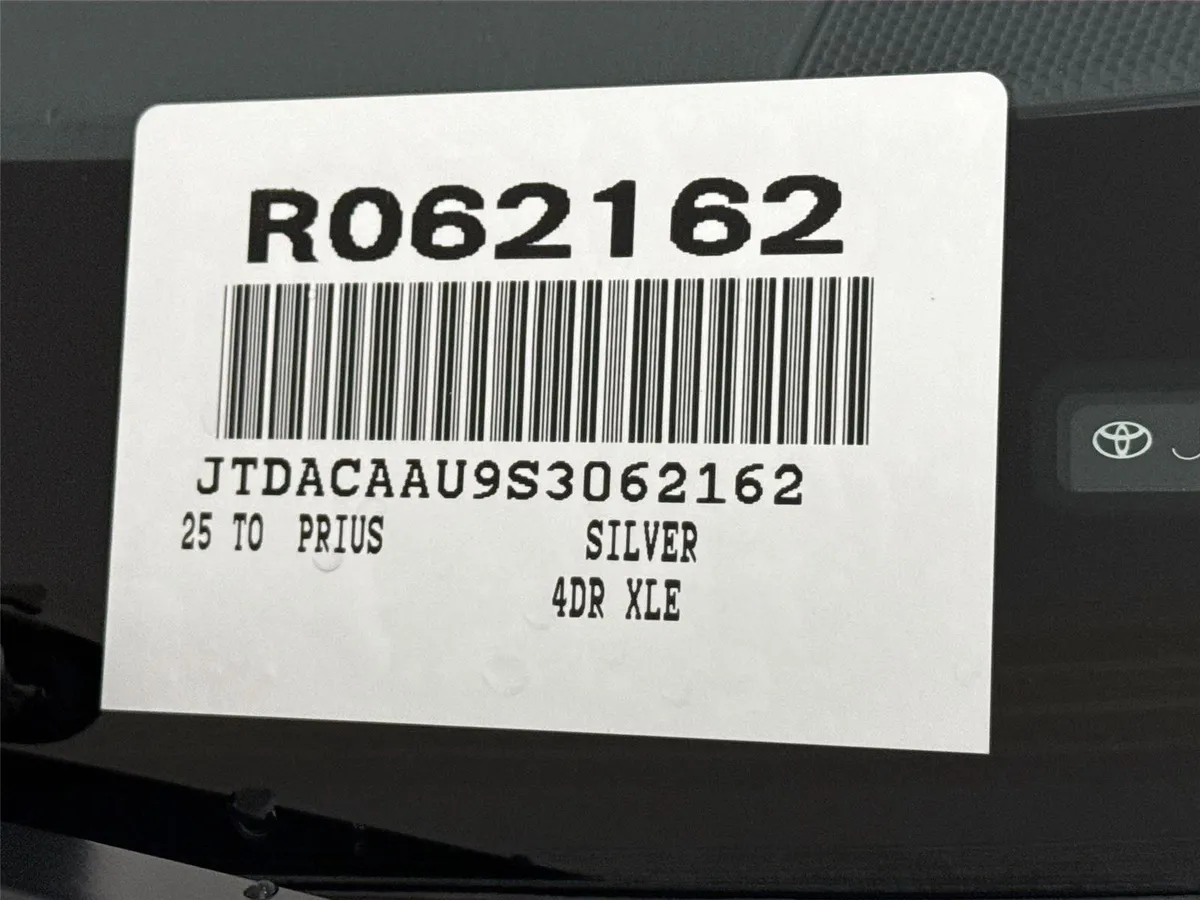 2025 Toyota Prius XLE thumbnail 44
