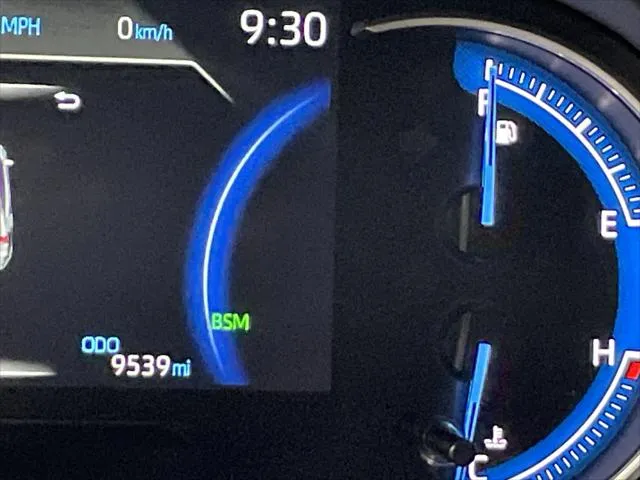 2025 Toyota RAV4 HYBRID thumbnail 21