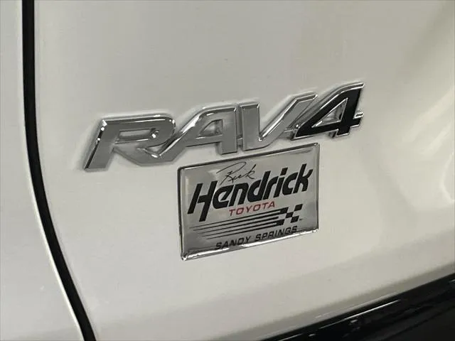 2025 Toyota RAV4 HYBRID thumbnail 32