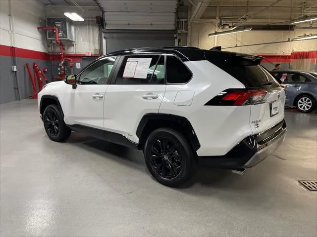 2025 Toyota RAV4 HYBRID thumbnail 7