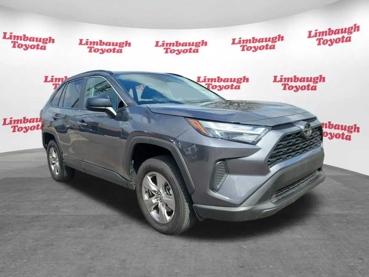 2025 Toyota RAV4 Hybrid LE thumbnail 19