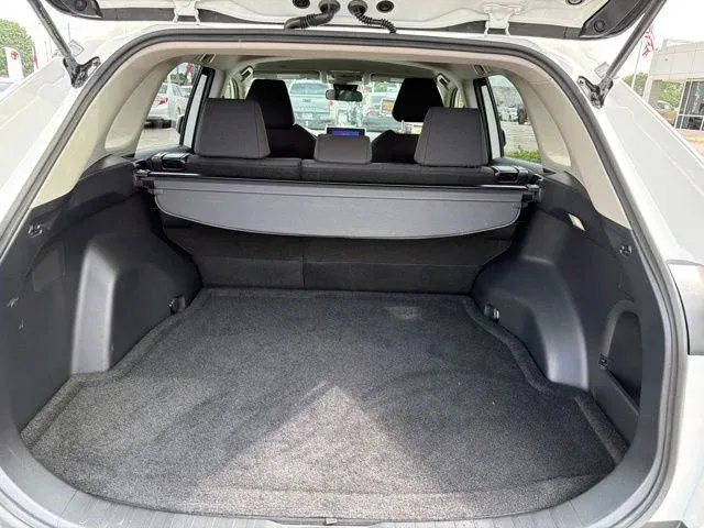 2025 Toyota RAV4 Hybrid LE thumbnail 14