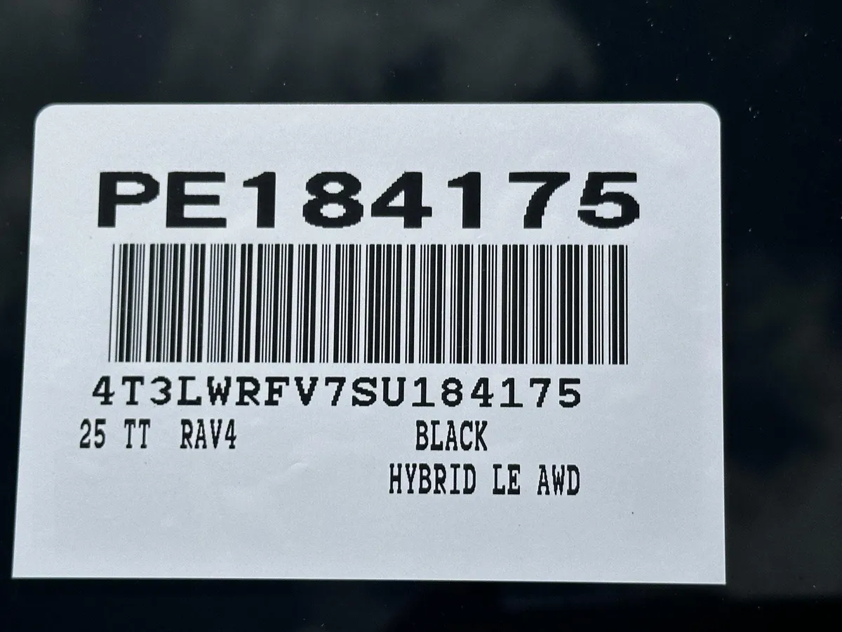 2025 Toyota RAV4 Hybrid LE thumbnail 15