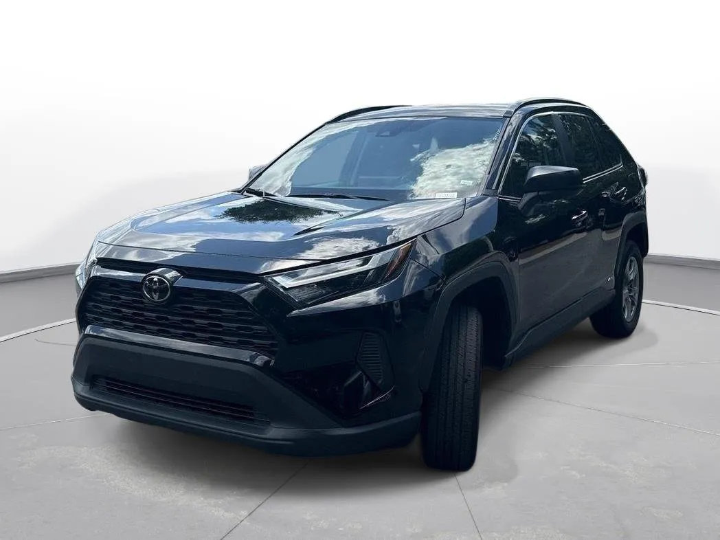 2025 Toyota RAV4 Hybrid LE thumbnail 2