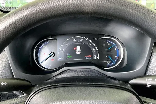 2025 Toyota RAV4 Hybrid LE thumbnail 12