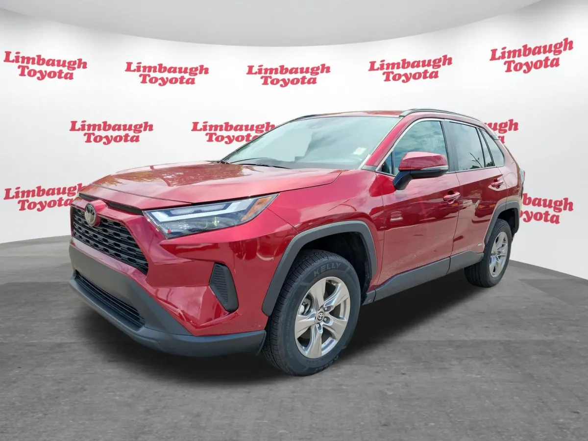 2025 Toyota RAV4 Hybrid XLE thumbnail 19