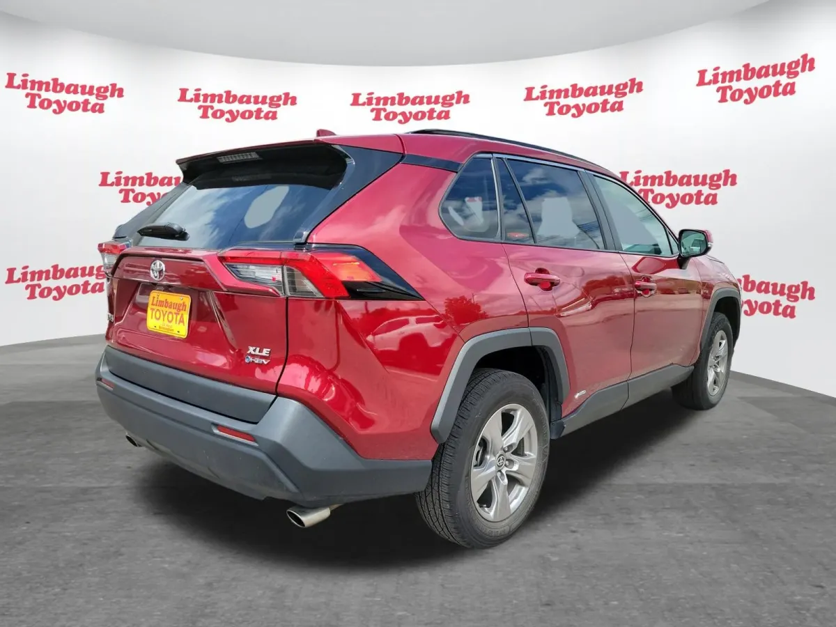2025 Toyota RAV4 Hybrid XLE thumbnail 20