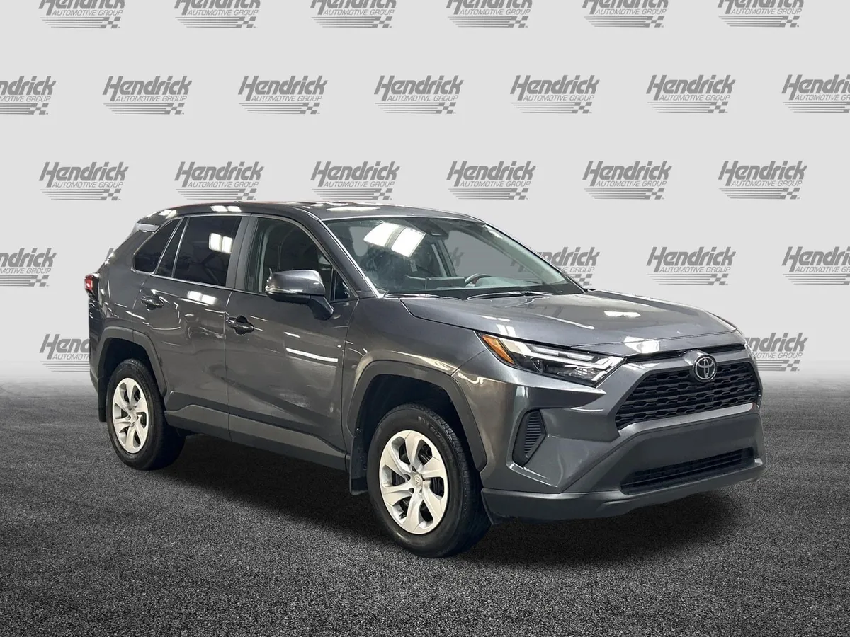 2025 Toyota RAV4 LE thumbnail 2