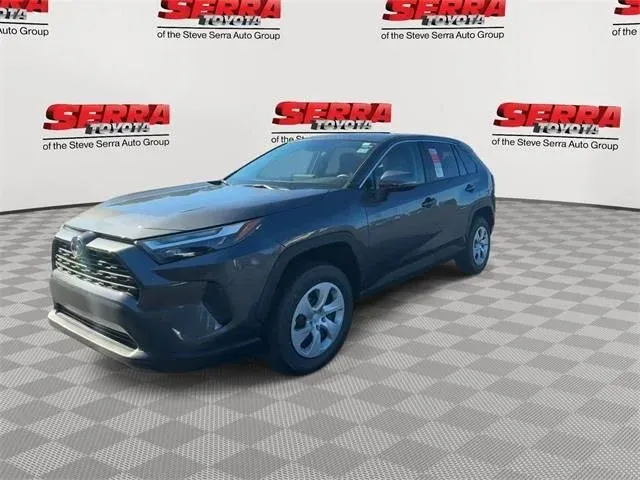 2025 Toyota RAV4 LE thumbnail 6