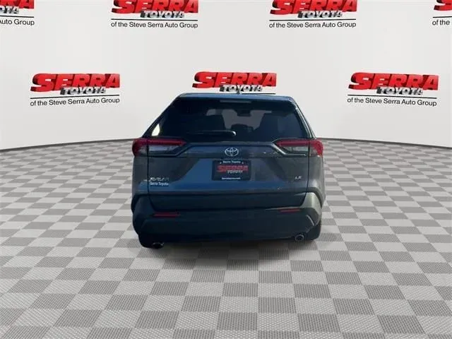 2025 Toyota RAV4 LE thumbnail 9