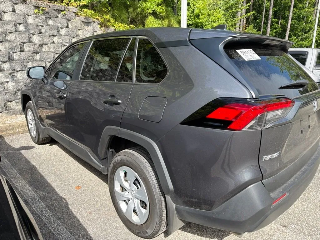 2025 Toyota RAV4 LE thumbnail 2