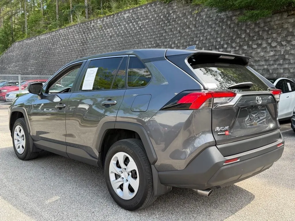 2025 Toyota RAV4 LE thumbnail 2