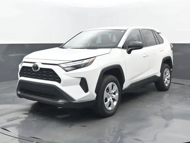 2025 Toyota RAV4 LE thumbnail 21