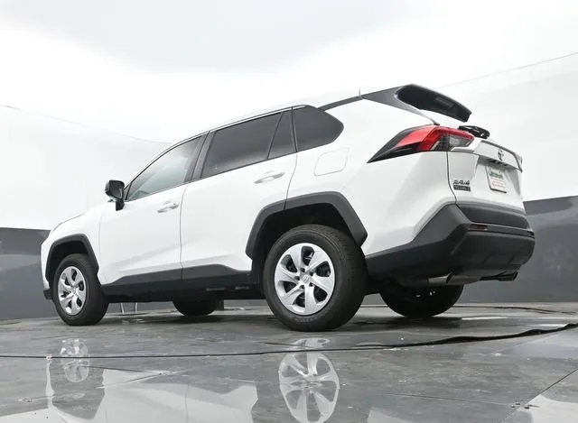2025 Toyota RAV4 LE thumbnail 23