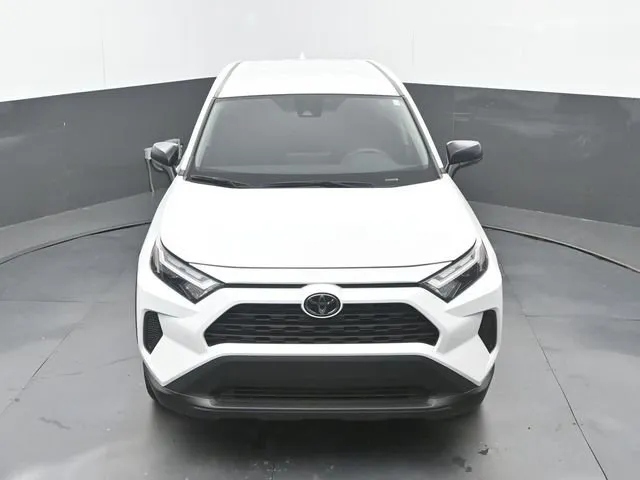 2025 Toyota RAV4 LE thumbnail 27