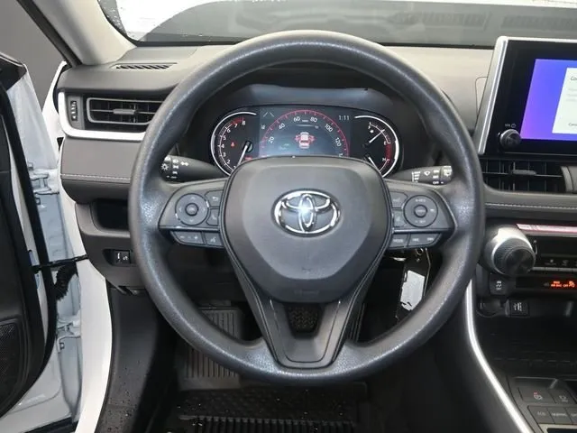 2025 Toyota RAV4 LE thumbnail 5