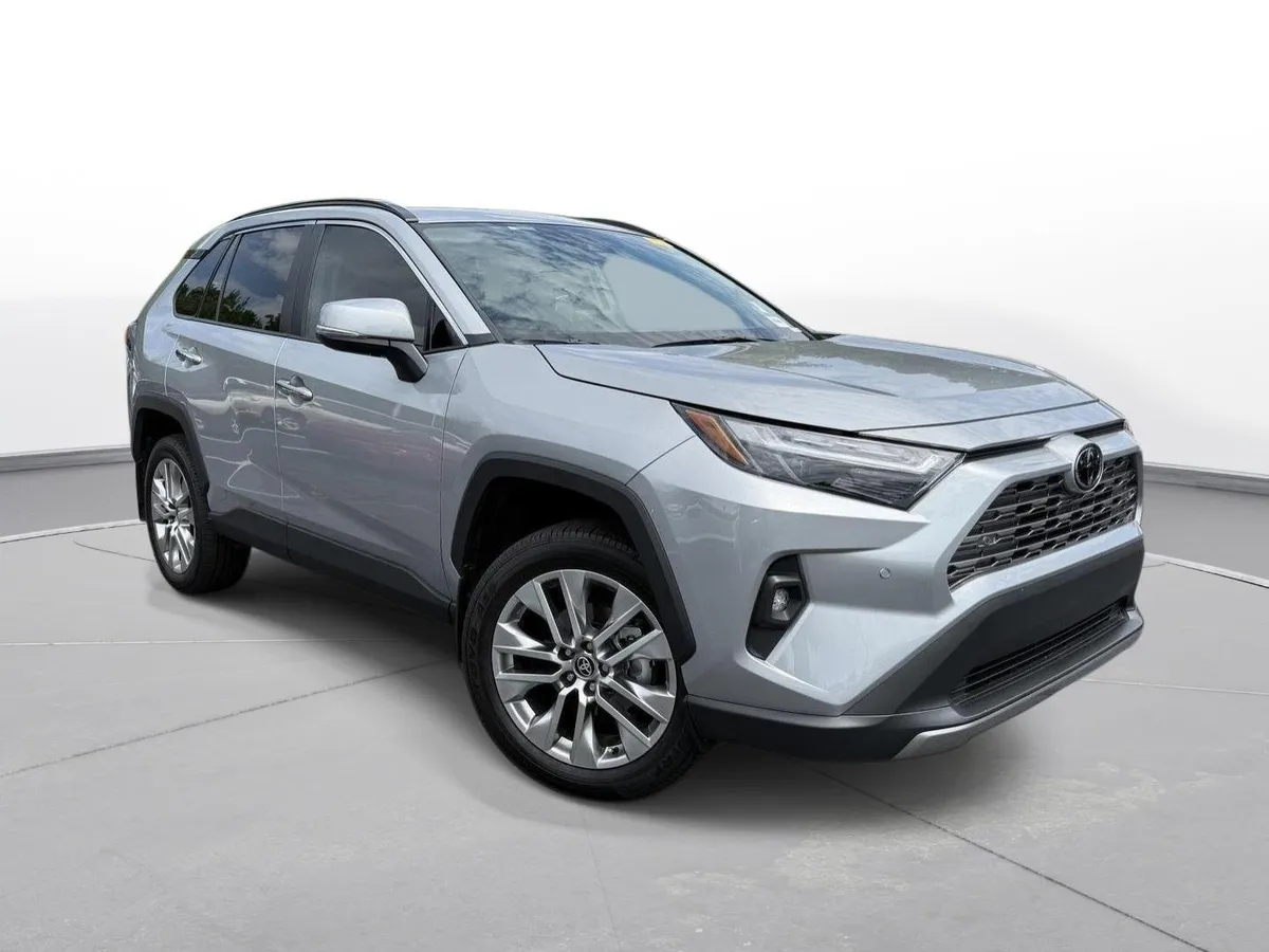 2025 Toyota RAV4 Limited thumbnail 4