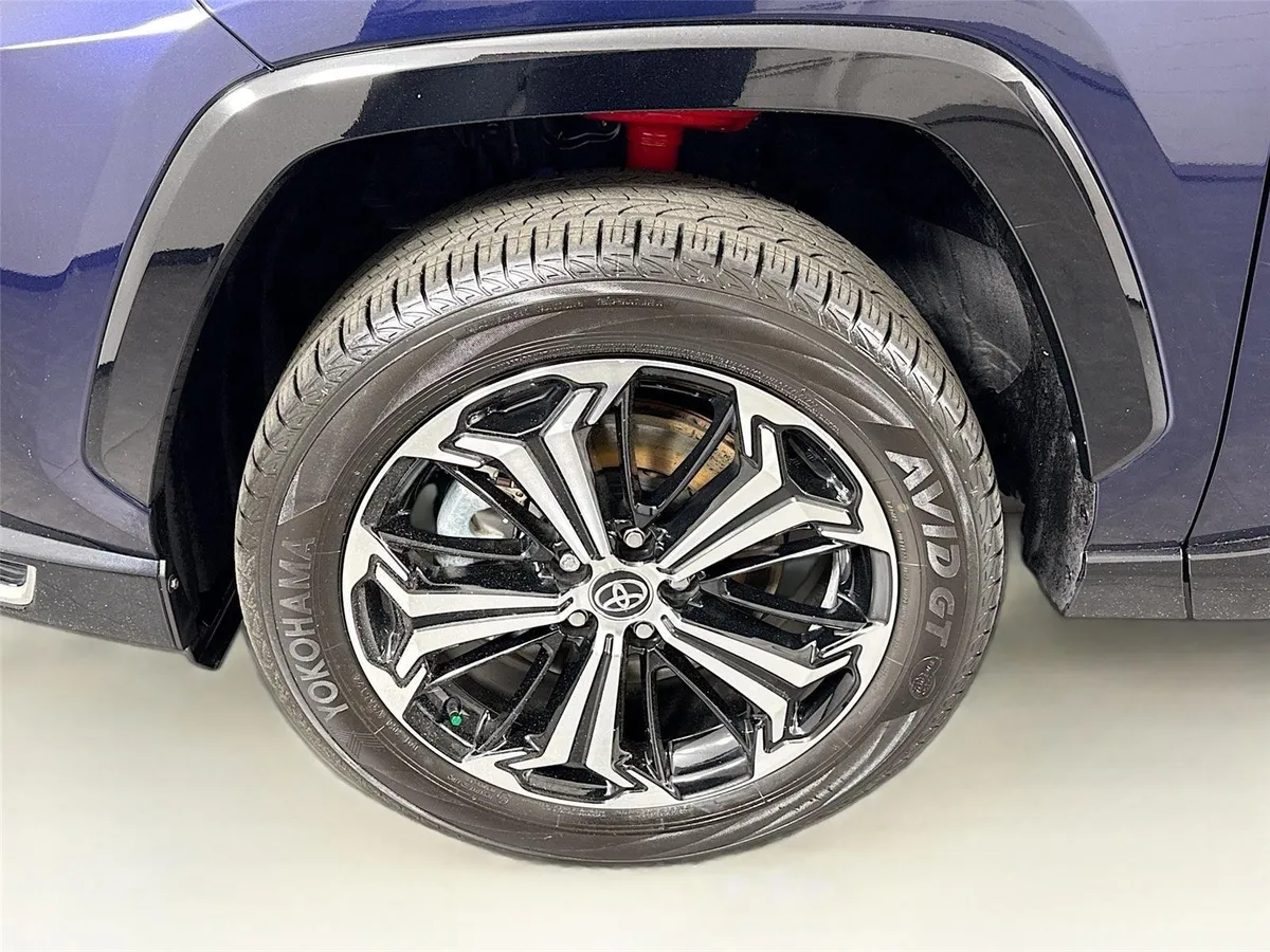 2025 Toyota RAV4 Plug-In Hybrid XSE thumbnail 58