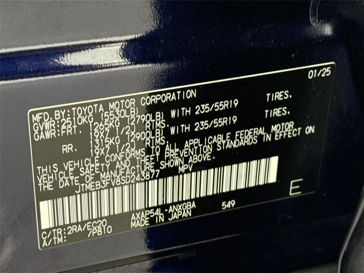 2025 Toyota RAV4 Plug-In Hybrid XSE thumbnail 59