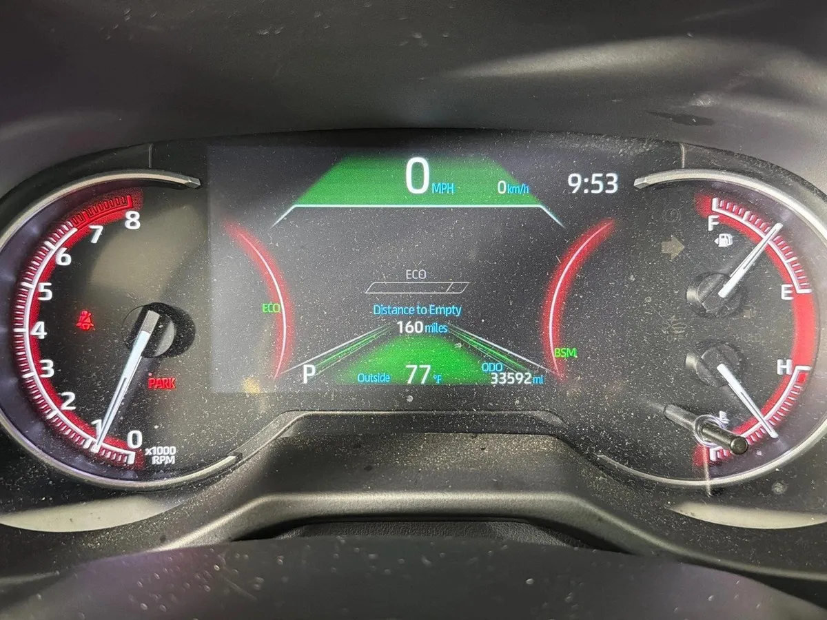 2025 Toyota RAV4 XLE thumbnail 26