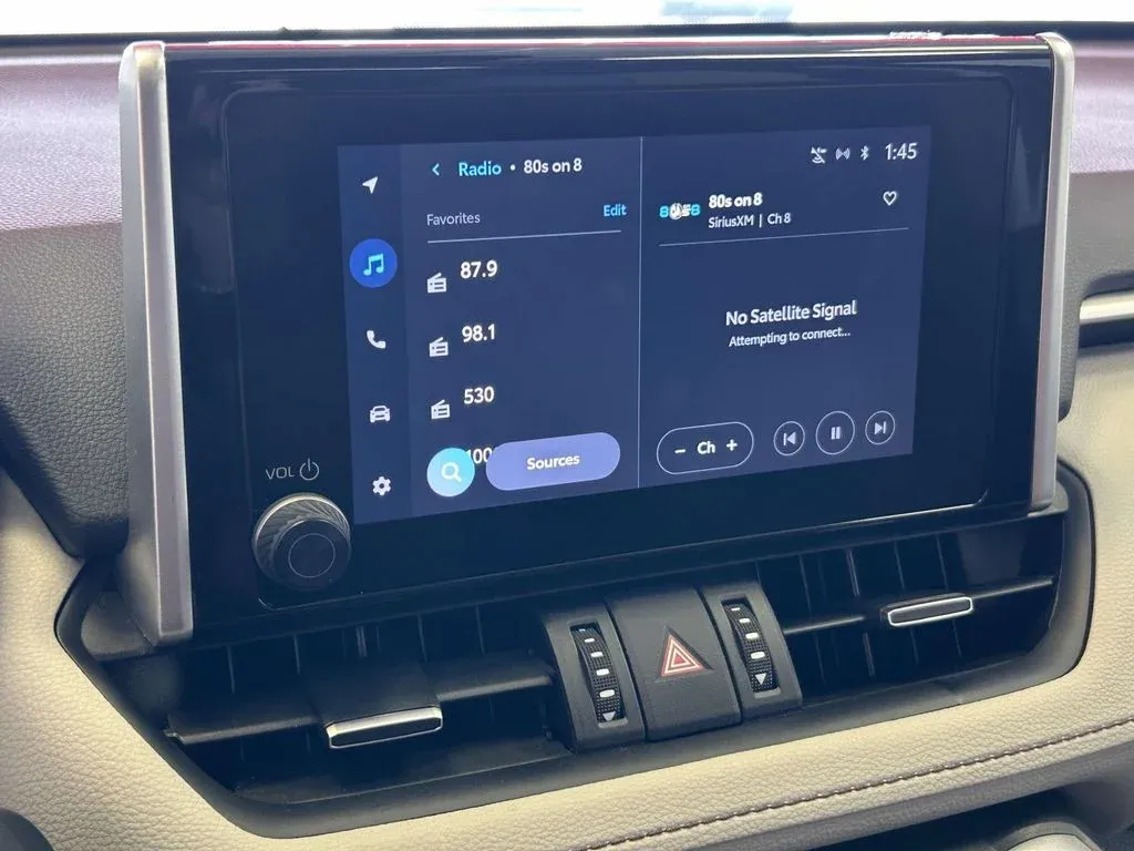 2025 Toyota RAV4 XLE Premium thumbnail 24