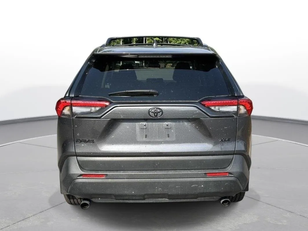 2025 Toyota RAV4 XLE Premium thumbnail 7