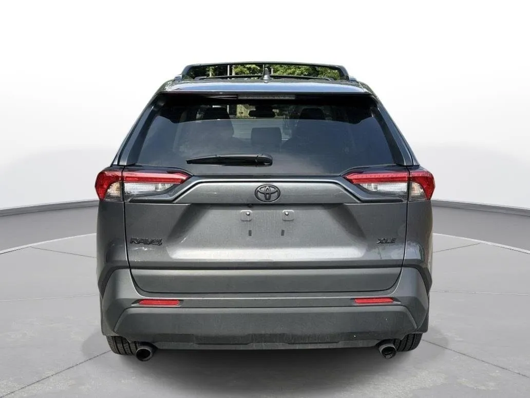 2025 Toyota RAV4 XLE Premium thumbnail 7