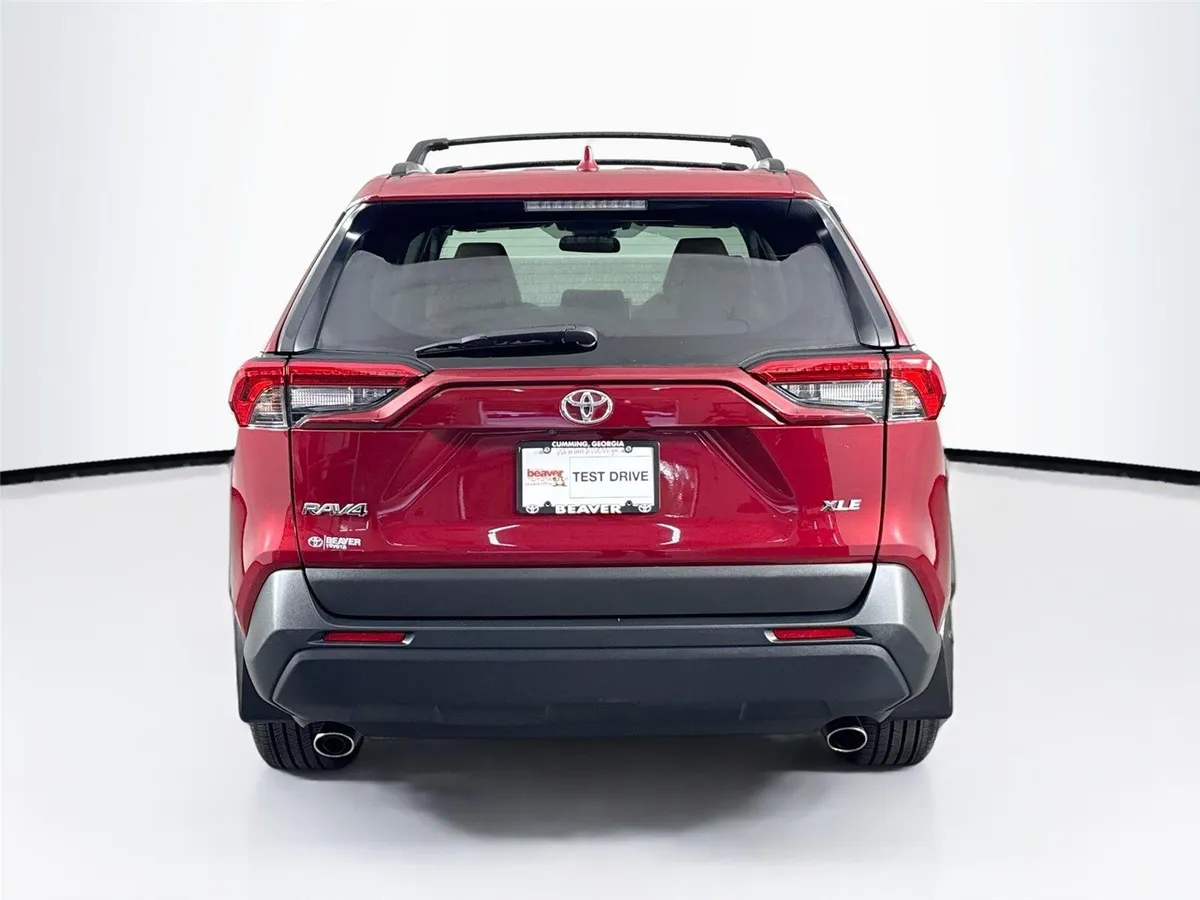2025 Toyota RAV4 XLE Premium thumbnail 11